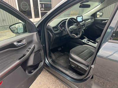 2022 Ford Escape, $26495. Photo 8
