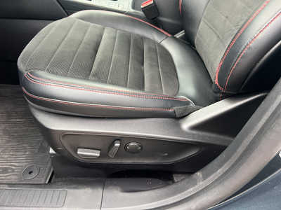 2022 Ford Escape, $26495. Photo 9