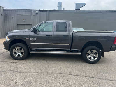 2017 RAM 1500 Ext Cab, $21295. Photo 4