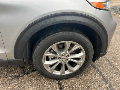 2022 Ford Explorer, $32495. Photo 9