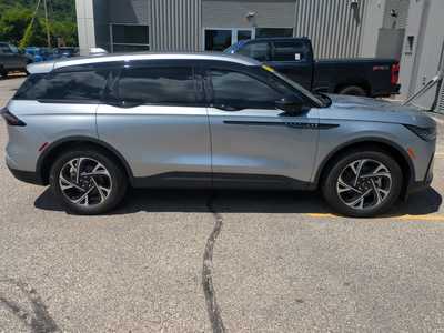 2024 Lincoln Nautilus, $47495. Photo 5