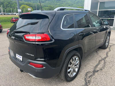 2018 Jeep Cherokee, $17770. Photo 6