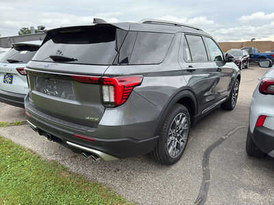2025 Ford Explorer, $58124. Photo 4