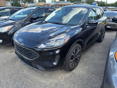 2021 Ford Escape, $13367. Photo 2