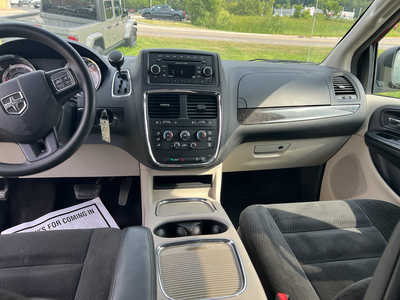 2016 Dodge Caravan, Grand, $7495. Photo 7
