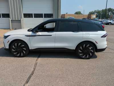 2024 Lincoln Nautilus, $53995. Photo 2