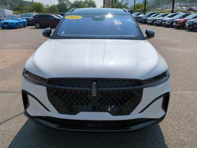 2024 Lincoln Nautilus, $53995. Photo 4