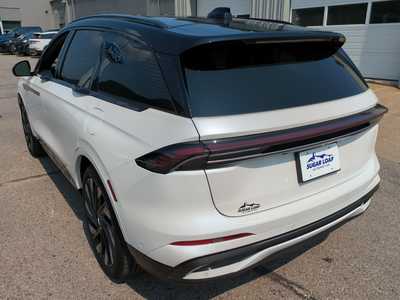 2024 Lincoln Nautilus, $53995. Photo 8