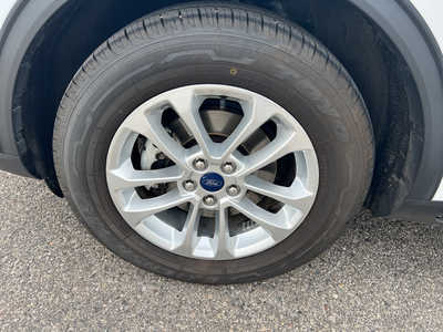 2021 Ford Escape, $22295. Photo 11