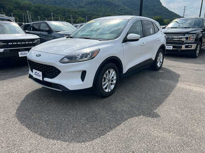 2021 Ford Escape, $22295. Photo 2
