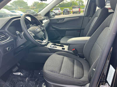 2025 Ford Escape, $28650. Photo 6