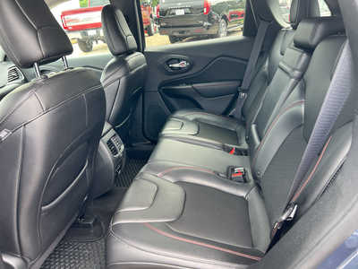 2019 Jeep Cherokee, $21195. Photo 7