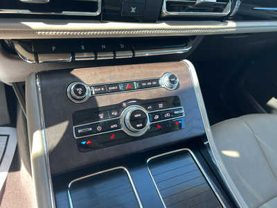 2020 Lincoln Aviator, $33995. Photo 11
