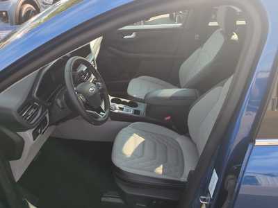 2023 Ford Escape, $29500. Photo 9