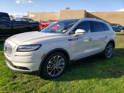 2022 Lincoln Nautilus, $38500. Photo 3