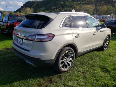 2022 Lincoln Nautilus, $38500. Photo 6