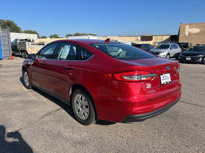 2020 Ford Fusion, $16600. Photo 4