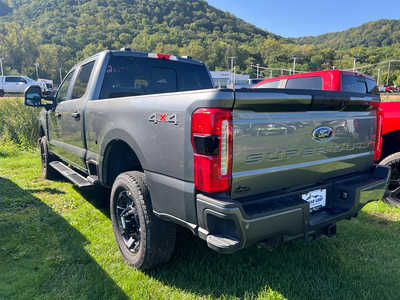 2024 Ford F350 Crew Cab, $56500. Photo 4