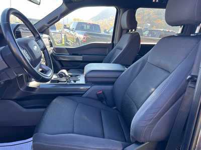 2023 Ford F150 Crew Cab, $38000. Photo 6