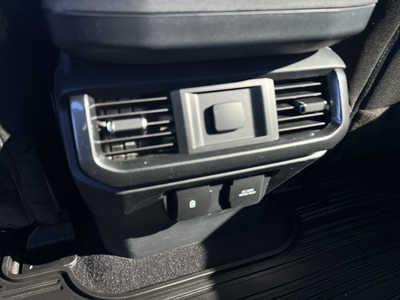2023 Ford F150 Crew Cab, $38000. Photo 9