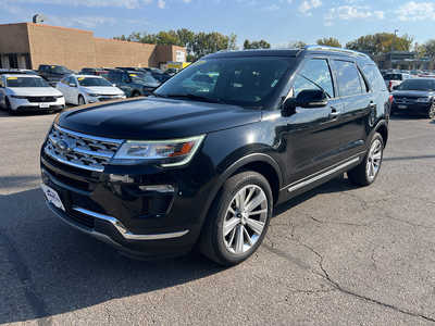 2018 Ford Explorer, $21000. Photo 2