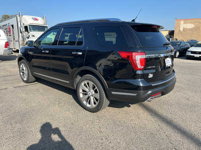 2018 Ford Explorer, $21000. Photo 3