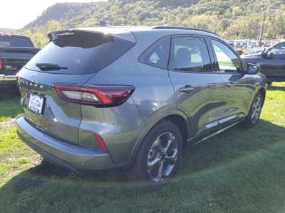 2024 Ford Escape, $24500. Photo 6