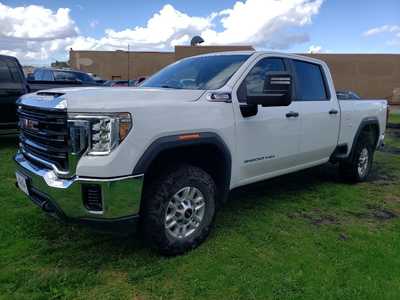 2021 GMC 2500 Crew Cab, $43250. Photo 3