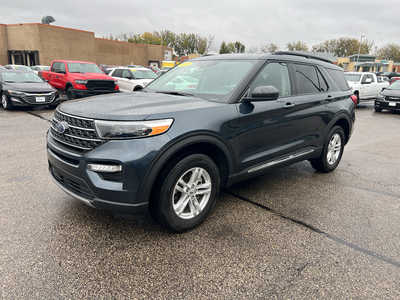 2023 Ford Explorer, $33500. Photo 2