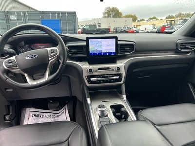 2023 Ford Explorer, $33500. Photo 5