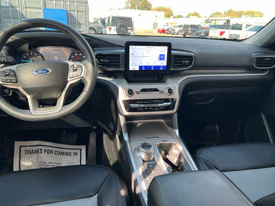 2023 Ford Explorer, $36500. Photo 6