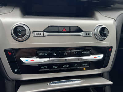 2022 Ford Explorer, $34500. Photo 10