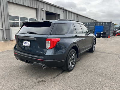 2022 Ford Explorer, $34500. Photo 4