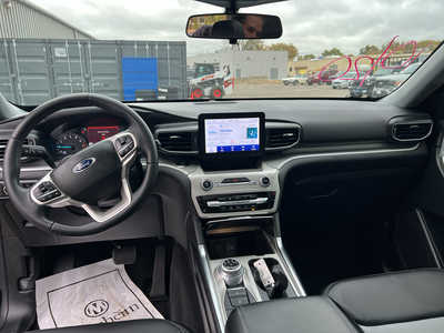 2022 Ford Explorer, $34500. Photo 8