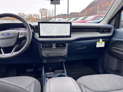 2025 Ford Maverick, $36930. Photo 11