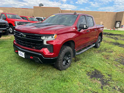 2022 Chevrolet 1500 Crew Cab, $46500. Photo 2