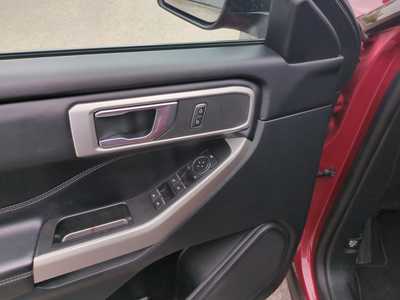 2020 Ford Explorer, $24995. Photo 11