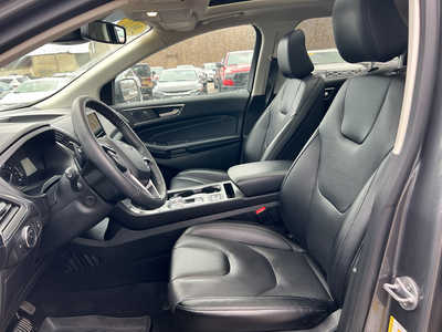 2022 Ford Edge, $29995. Photo 5