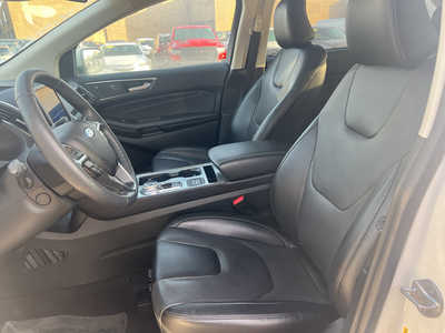 2022 Ford Edge, $31467. Photo 5