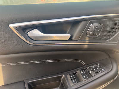 2022 Ford Edge, $31467. Photo 6