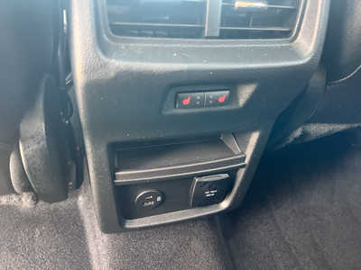 2022 Ford Edge, $31467. Photo 8