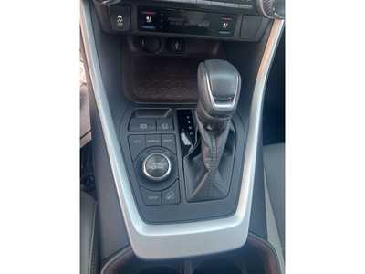 2022 Toyota RAV4, $31000. Photo 12