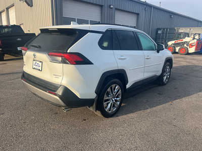 2022 Toyota RAV4, $31000. Photo 3