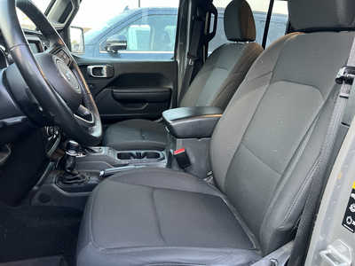 2022 Jeep Gladiator, $30000. Photo 5