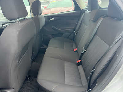 2015 Ford Focus, $9500. Photo 7