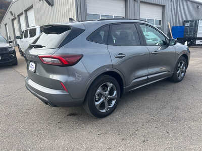 2024 Ford Escape, $20995. Photo 4