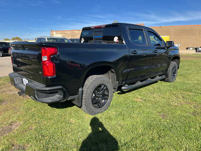 2019 Chevrolet 1500 Crew Cab, $41500. Photo 3