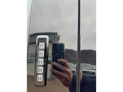 2023 Ford F150 Crew Cab, $45500. Photo 7