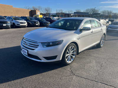 2018 Ford Taurus, $19750. Photo 2