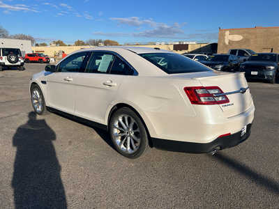 2018 Ford Taurus, $19750. Photo 3